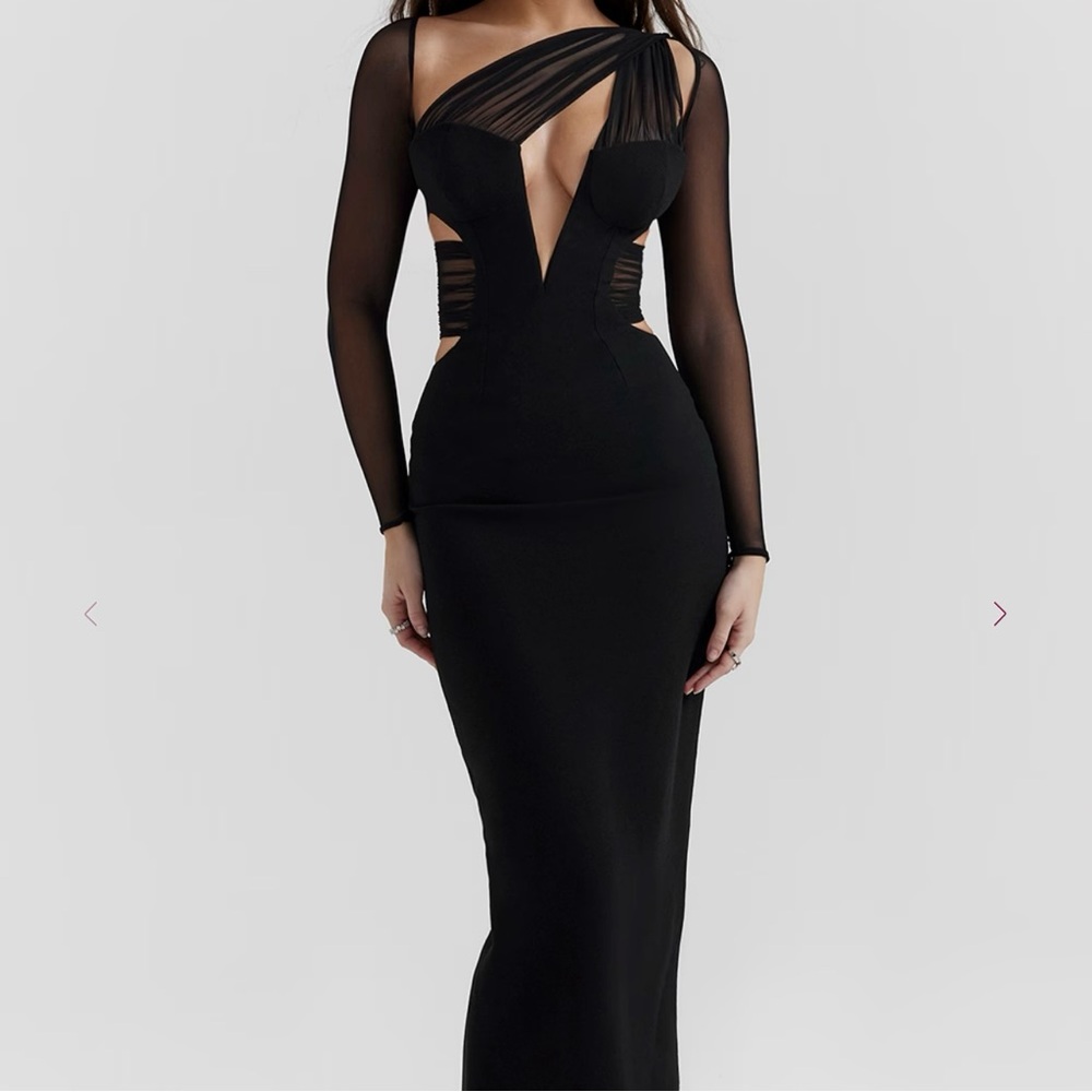 House of CB ‘Zahra’ Black Plunge Maxi Dress